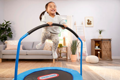 Little Tikes Kindertrampolin – 90 cm Indoor-Trampolin mit Haltegriff